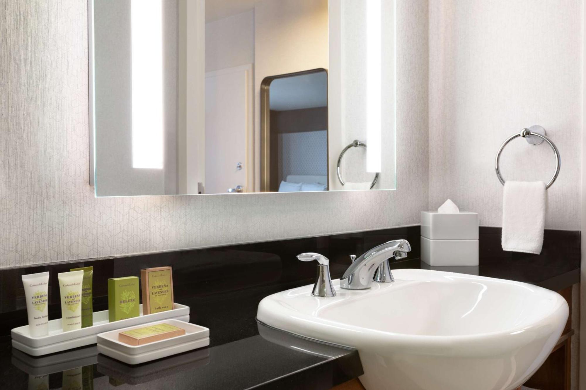 Hilton Baltimore BWI Airport Linthicum Exteriör bild